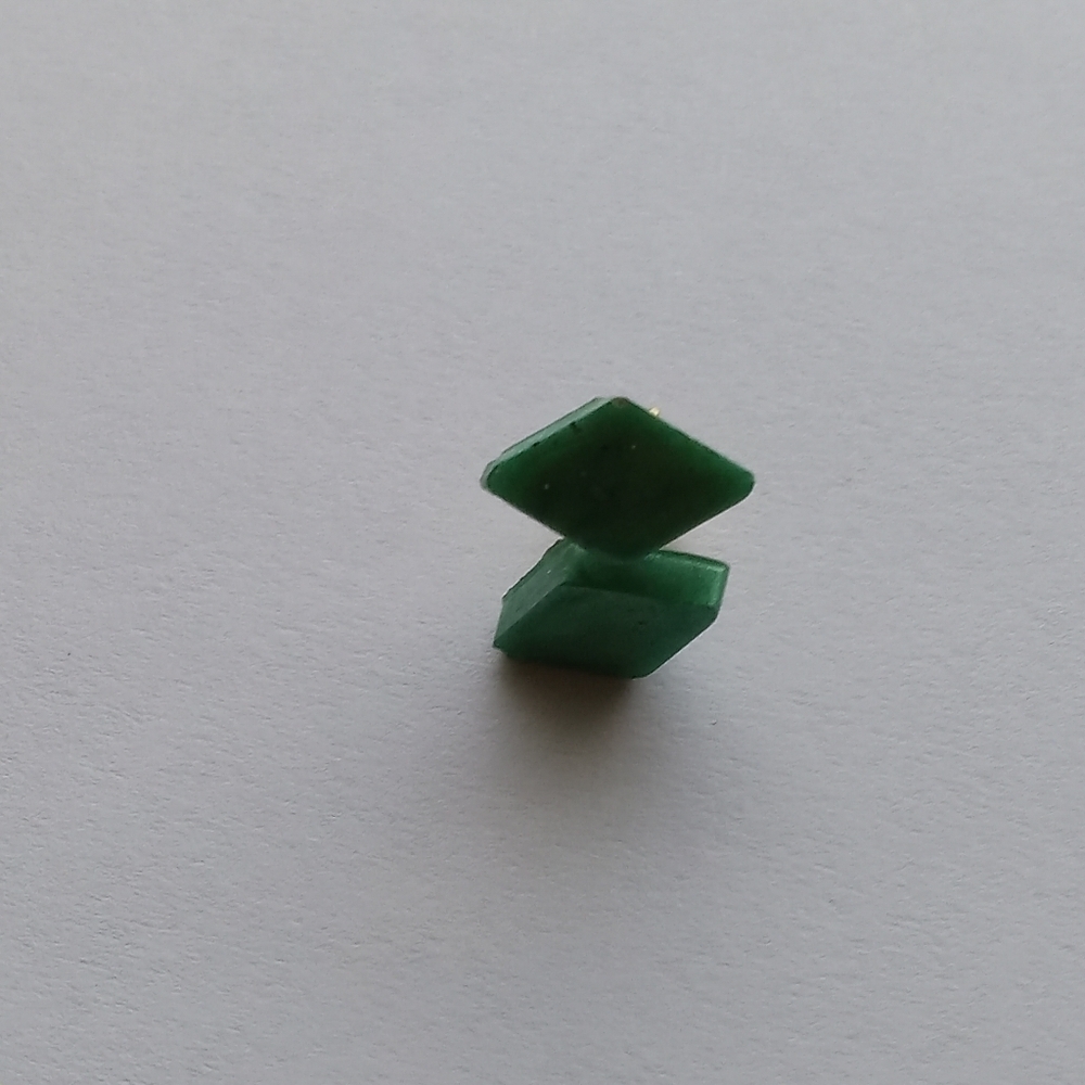 5/$25 CLEARANCE -Green resin diamond stud earrings - Picture 3 of 3